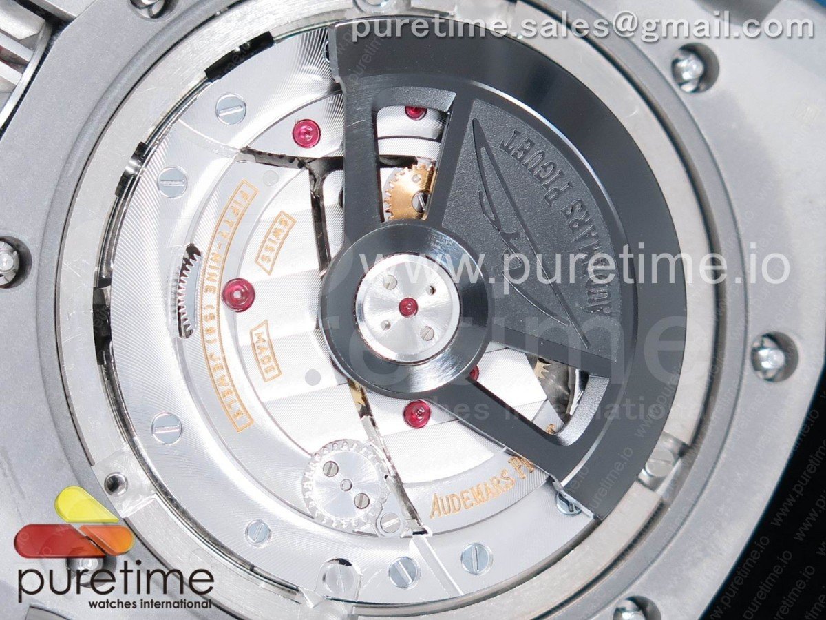 Royal Oak Offshore 44mm SS Michael Schumacher - Image 17