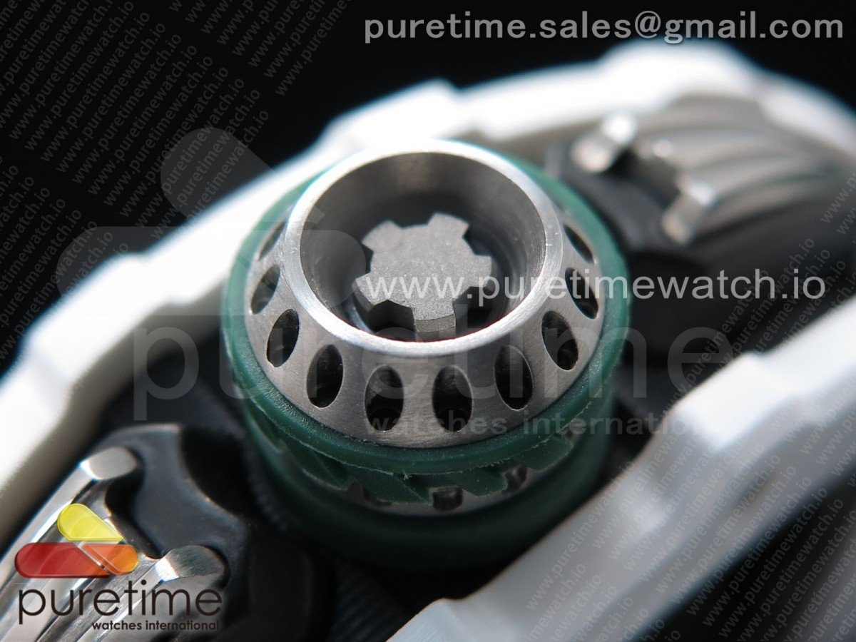 RM011 REAL WHITE CERAMIC CHRONOGRAPH - Image 3
