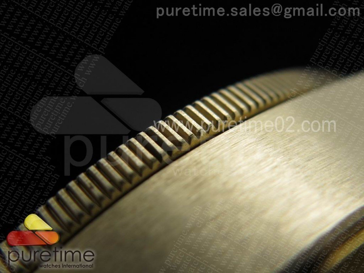 Heritage Black Bay Bronze - Image 11