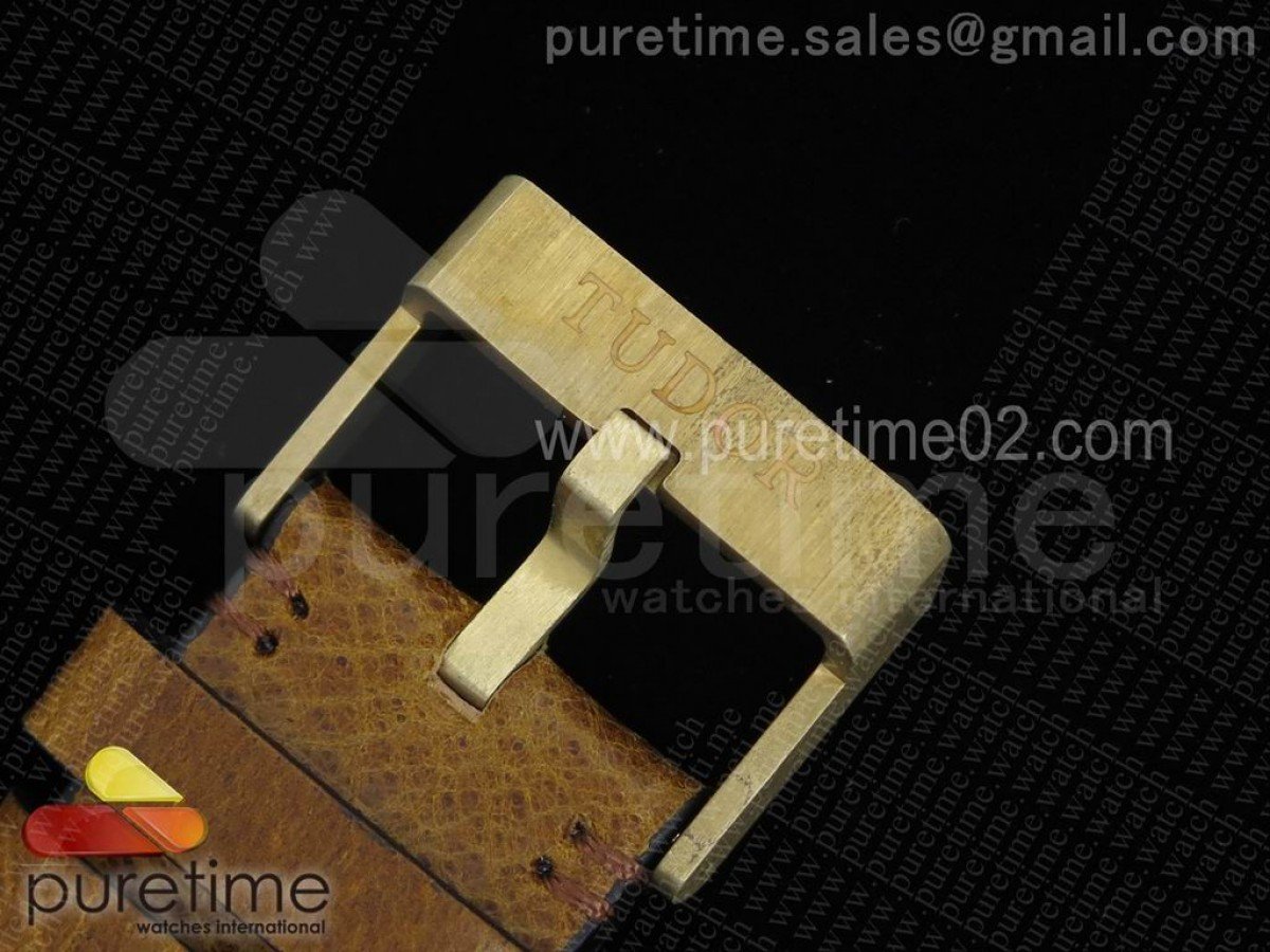 Heritage Black Bay Bronze - Image 25