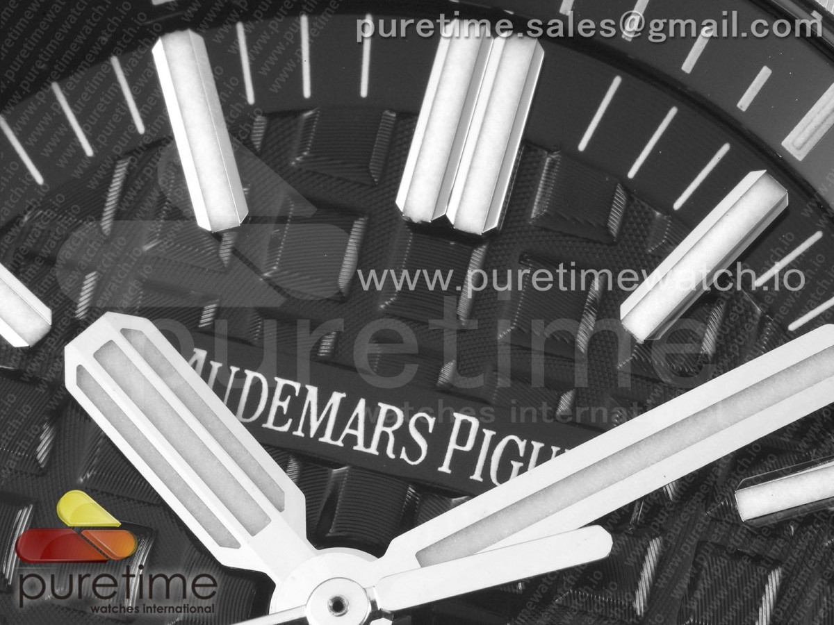Royal Oak Offshore Diver 15703 RSF on Bracelet en caoutchouc A2824 V2 – Image 7