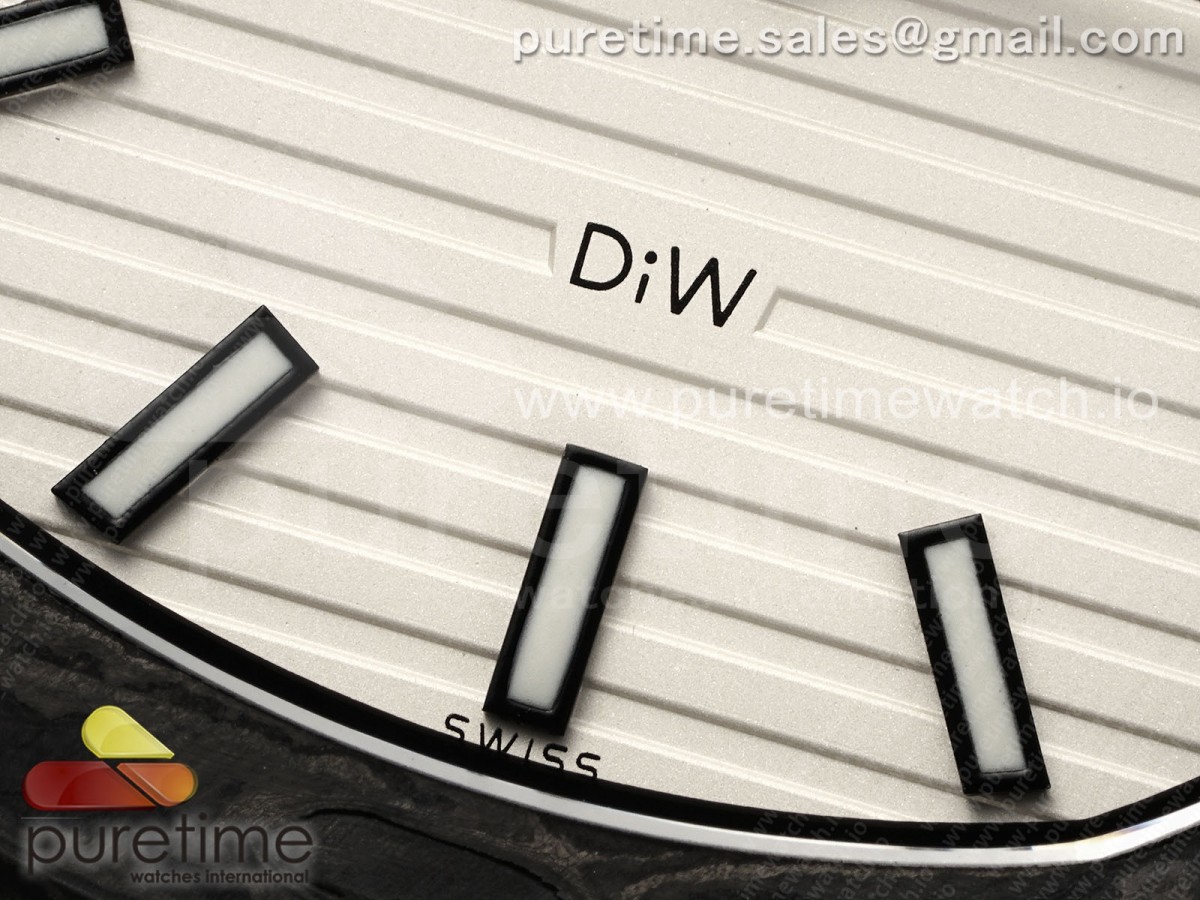 Nautilus 5711 DIW Carbon DIWF White Textured Zifferblatt auf Carbon Armband 324CS – Bild 5