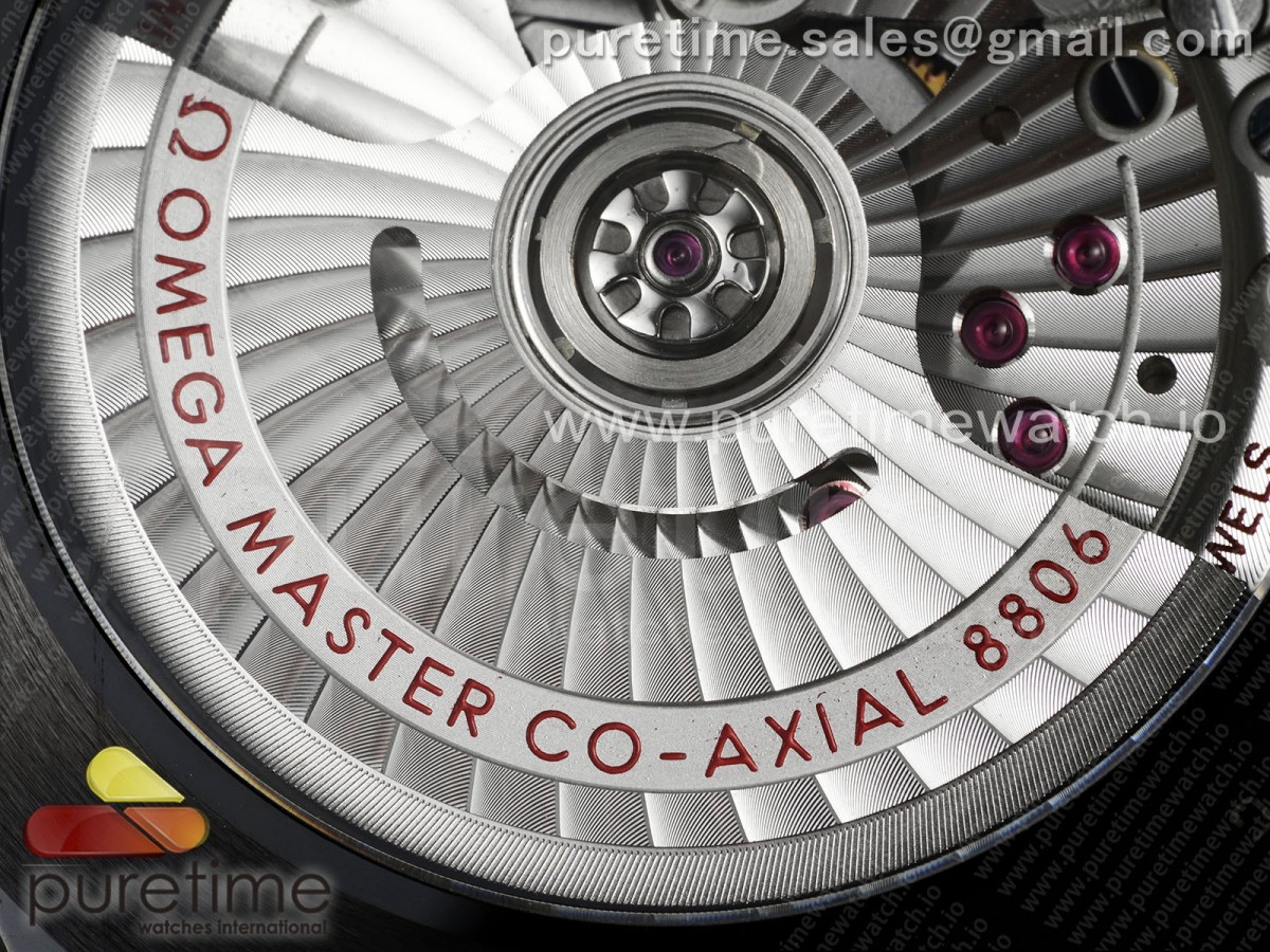 Seamaster 300m 43.5mm Black Ceramic VSF 1:1 Best Edition Black Dial RG Bezel on Black Rubber Strap A8806 - Image 2