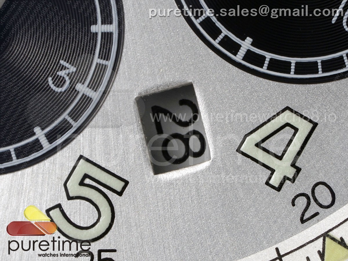 Navitimer 8 Chrono SS EF White Dial on SS Bracelet A7750